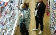 Oświęcim. Policjanci poszukują pary złodziei sklepowych. Kto ich rozpoznaje?