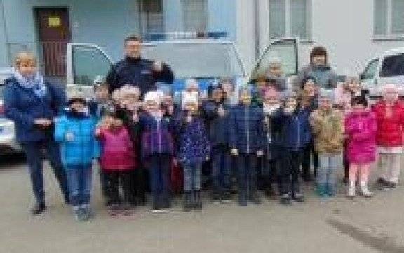 Oświęcim. Dzieci ze Smolic z wizytą u policjantów