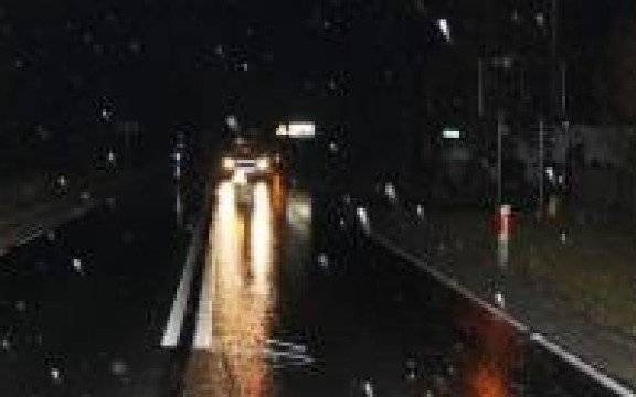 Brzeszcze. Graboszyce. Kolizje drogowe. Policjanci apelują o zmniejszenie prędkości i dostosowanie jej do warunków drogowych.