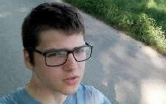 Bobrek. Policjanci i strażacy poszukują zaginionego Daniela Piekarz