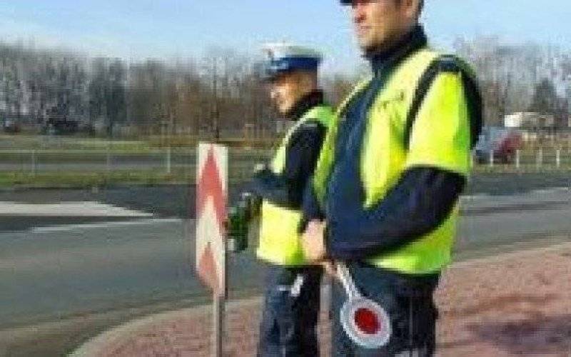 Powiat oświęcimski. Masa kolizji podczas listopadowego długiego weekendu. Policjanci apelują o uwagę, rozsądek i trzeźwość za kierownicą