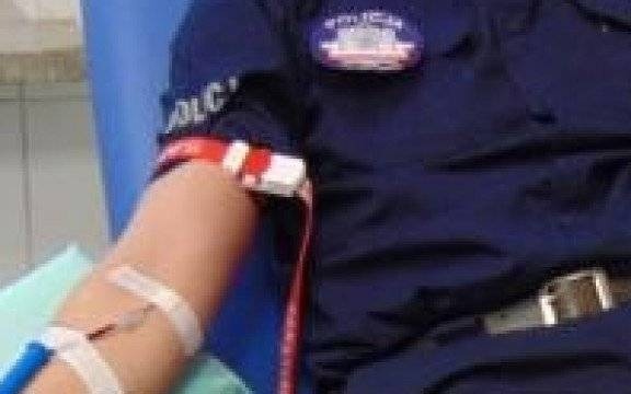 Oświęcim. „Policyjna krew - zawsze na posterunku”. Oddając krew oddali hołd bohaterom, którzy przelali krew w walce o niepodległość Polski