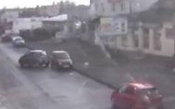 Kęty. Policjanci poszukują sprawcy oraz świadków kolizji