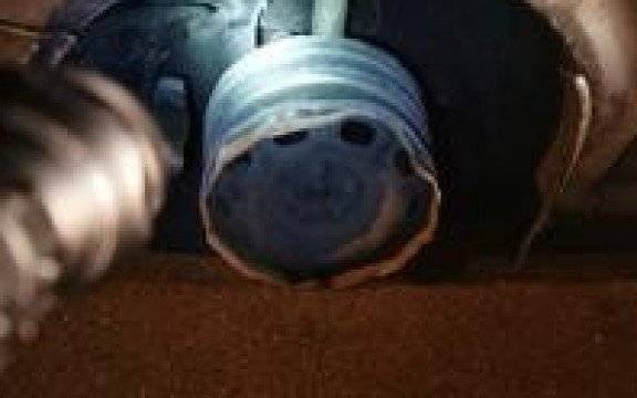 Gmina Oświęcim. Pijany kierowca jechał na samej feldze, aby tylko dotrzeć po alkohol