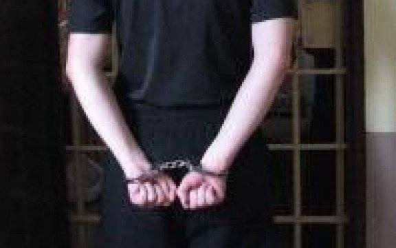 Brzeszcze. Chuligan zatrzymany bez maseczki, ale za to z narkotykami