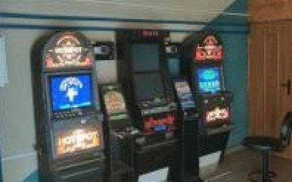 Gmina Brzeszcze. Policjanci zlikwidowali samoobsługowy punkt z hot spotami