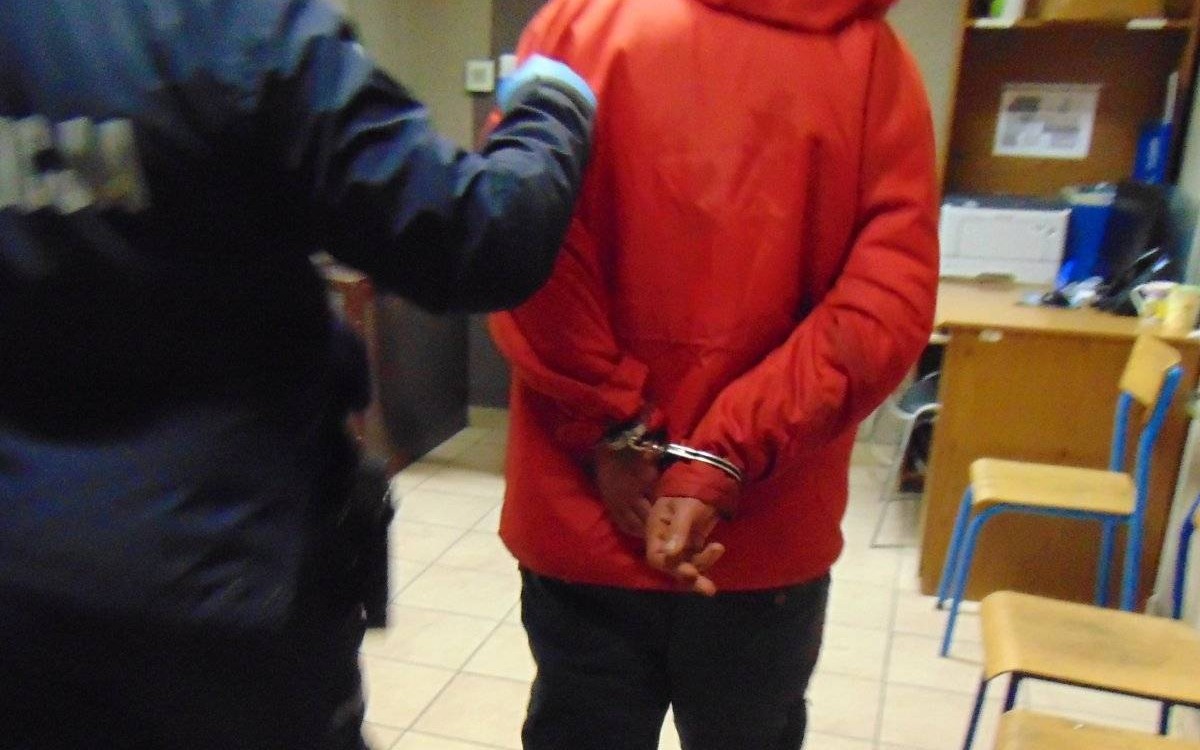 Jawiszowice. Poszukiwany wpadł podczas policyjnej interwencji