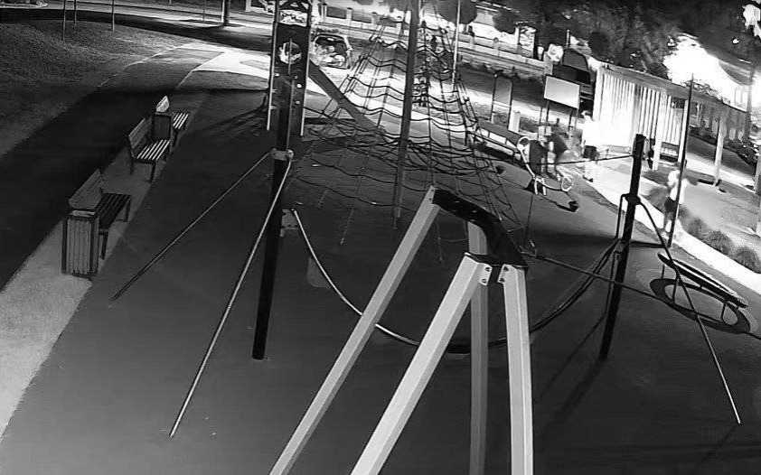 Polanka Wielka. Sprawca uszkodzenia mienia na placu zabaw został ustalony