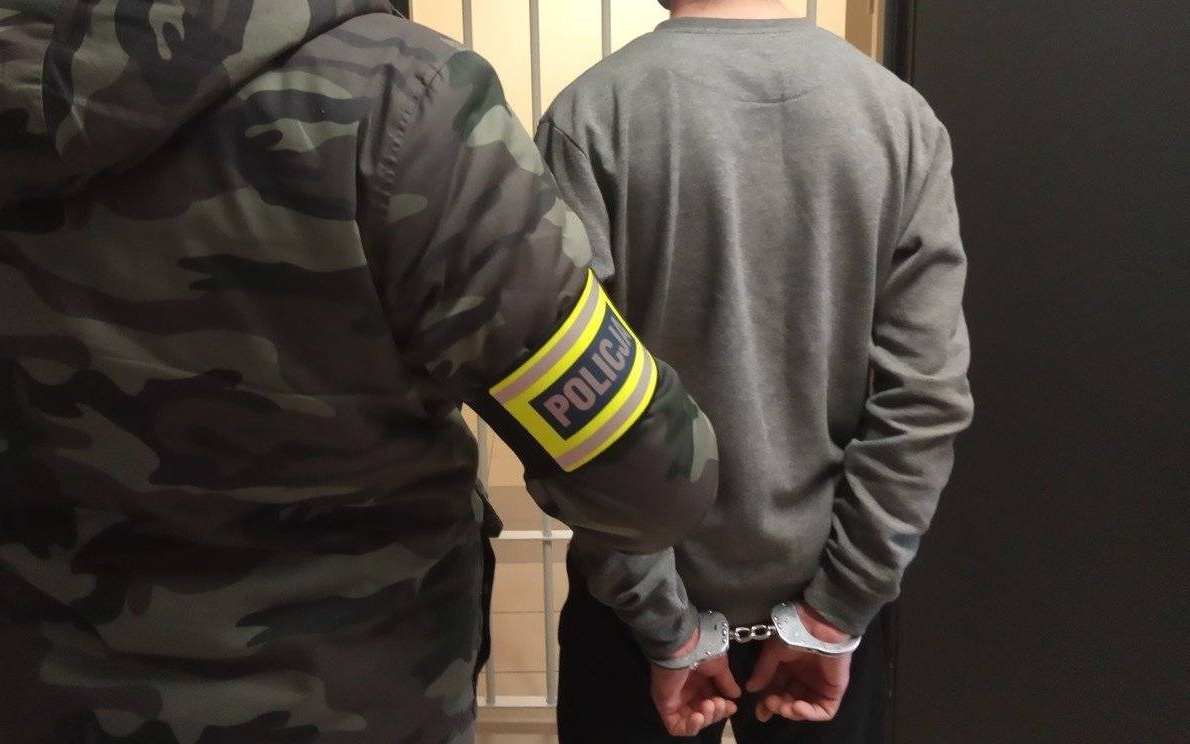 Oświęcim. Policjanci rozpracowali ośmioosobową grupę przestępczą