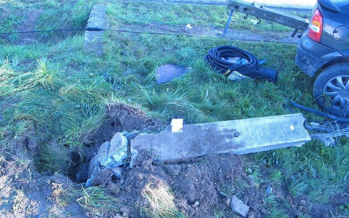 Gmina Oświęcim. Nietrzeźwy ojciec doprowadził do poważnego wypadku drogowego