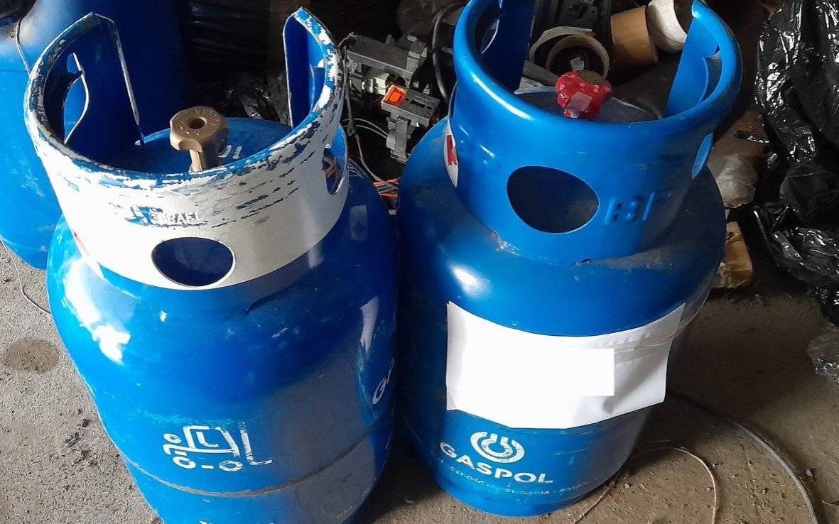 Oświęcim. Policjanci rozpracowali szajkę kradnącą butle gazowe na terenie trzech powiatów