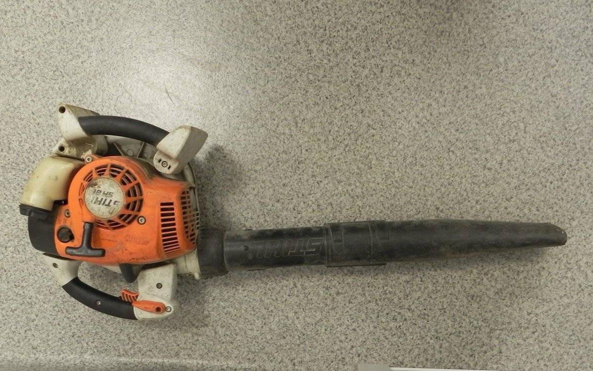 Zator. Zatrzymali złodzieja i odzyskali skradziony sprzęt ogrodniczy