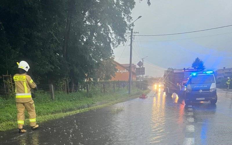 Powiat oświęcimski. Działania służb w związku z intensywnymi opadami deszczu.