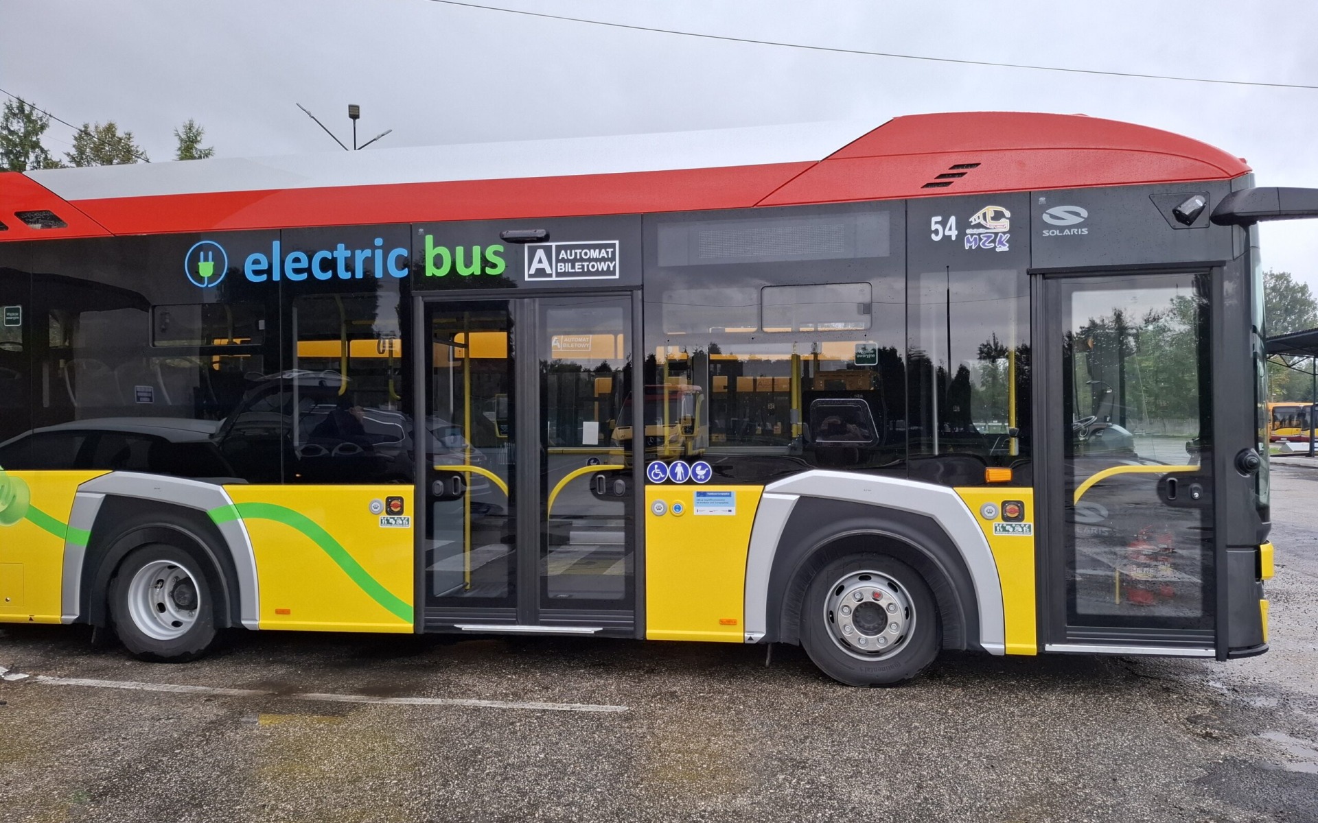 Oświęcim. Dwa kolejne „elektryki” zasiliły park transportowy oświęcimskiego przewoźnika