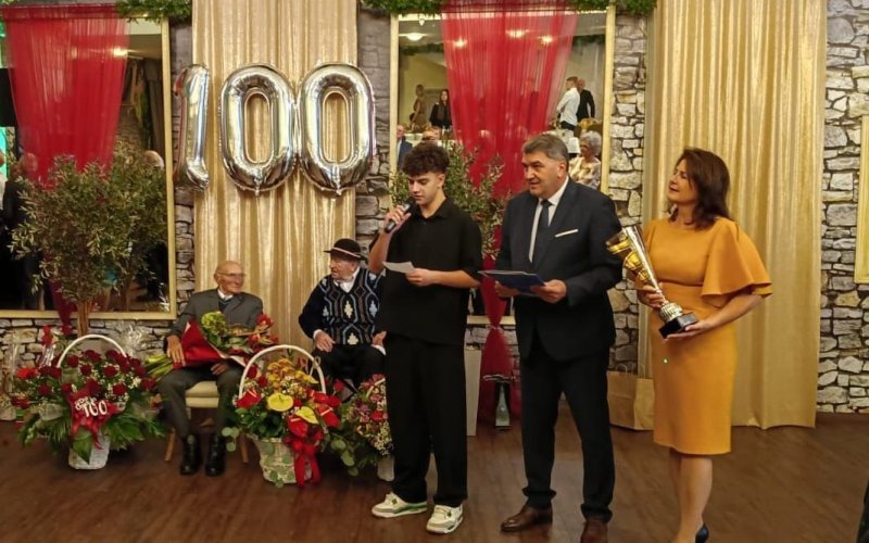 Oświęcim. Z życzeniami do stulatka