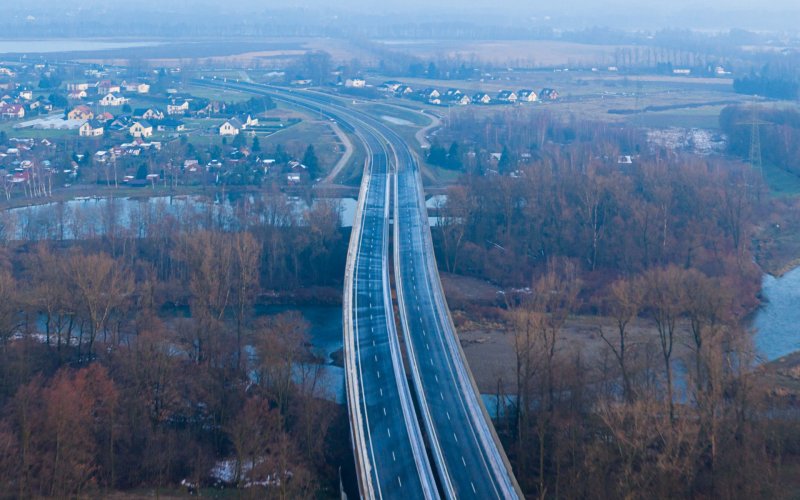 Oświęcim. Kierowcy mogą już jeździć trzecim mostem na Sole. Nową przeprawę otwarto uroczyście po południu