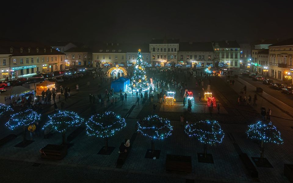 Oświęcim w konkursie „Świeć się z Energą” – zagłosuj na świąteczną iluminację miasta