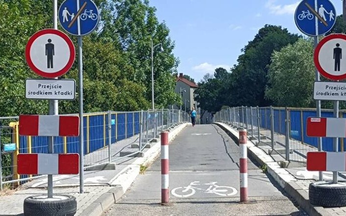 Oświęcim. Blisko 9 mln zł z Unii Europejskiej na przebudowę kładki przy zamku