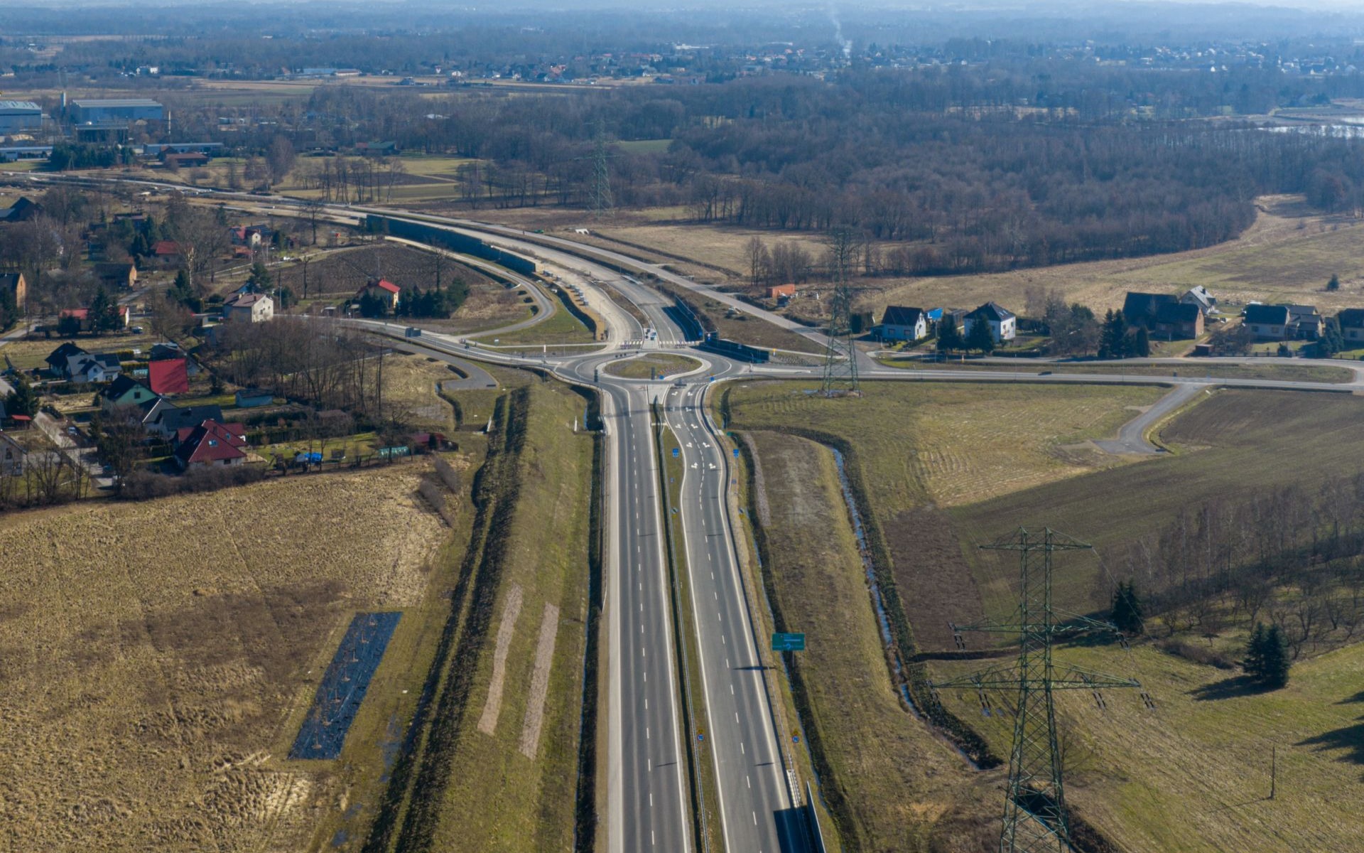 Oświęcim. Przejazd 2,8 km odcinkiem obwodnicy Oświęcimia od ronda w Jedlinie do ronda w Pławach został otwarty