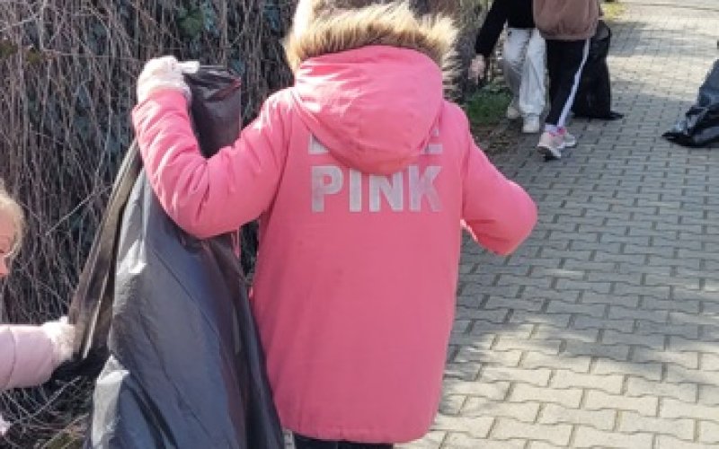 Oświęcim sprząta na wiosnę. Wspólna akcja szkół i przedszkoli