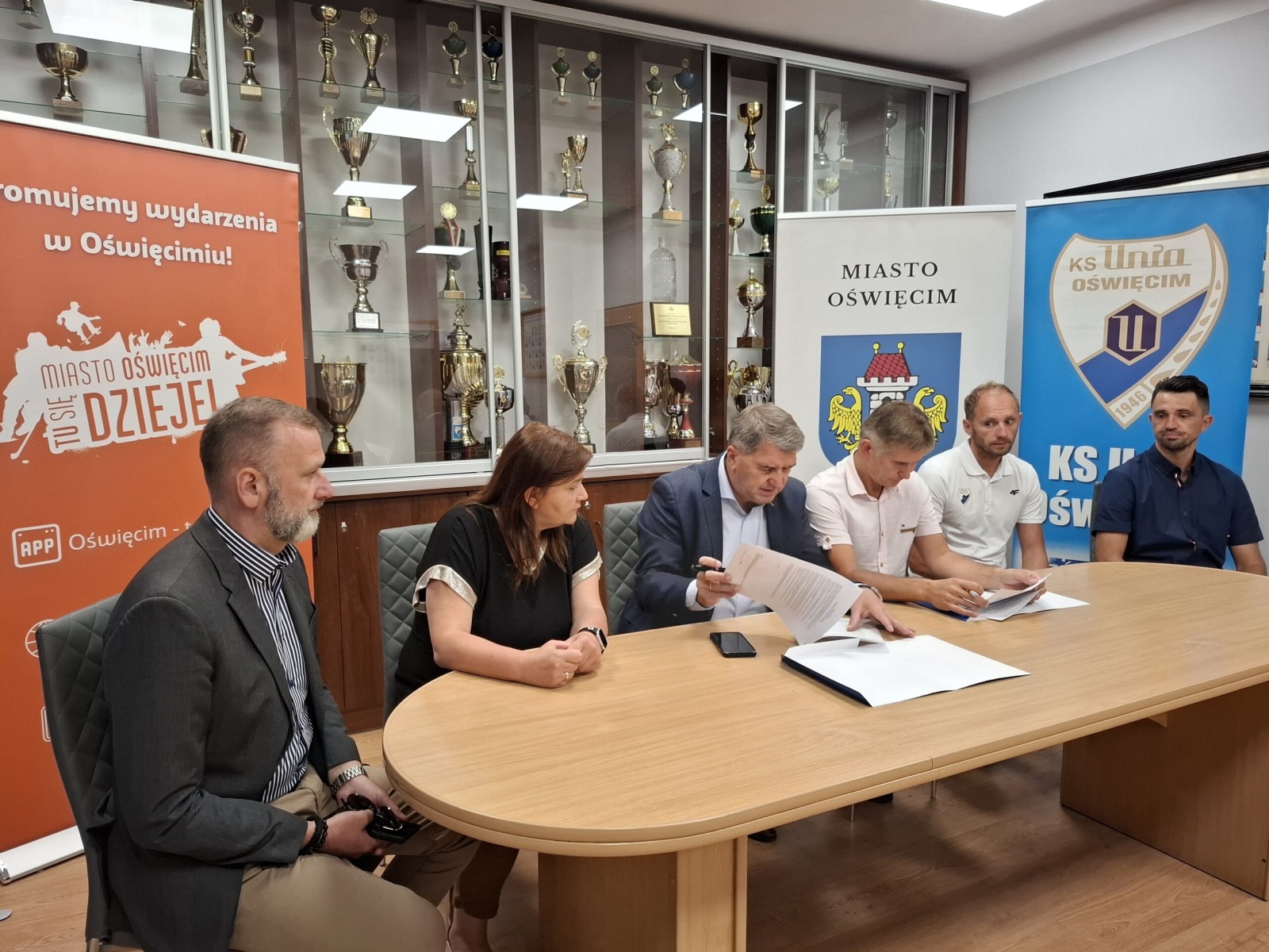Oświęcim. Oświęcim odbudowuje juniorskie zaplecze w hokeju na lodzie