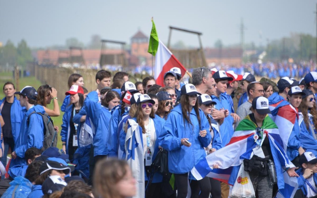 Kilka tysięcy młodych Żydów przeszło w Marszu Żywych