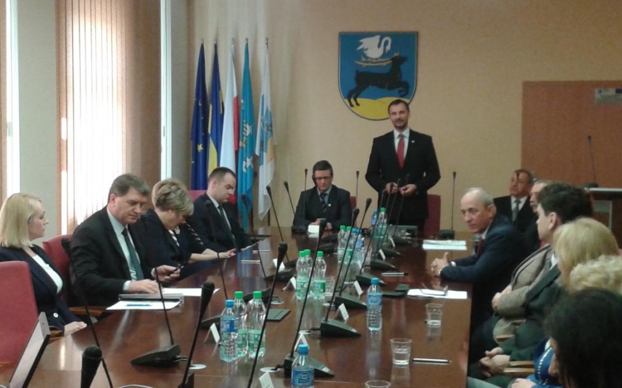 Samorządowcy dofinansują studium wykonalności rewitalizacji połączenia kolejowego na trasie Tychy - Bieruń - Oświęcim