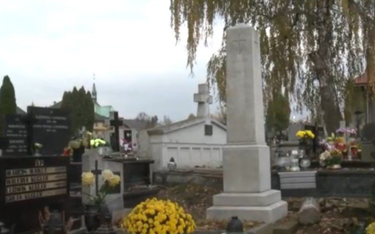 Cmentarne nagrobki to kawał historii miasta. Warto wesprzeć ich renowację