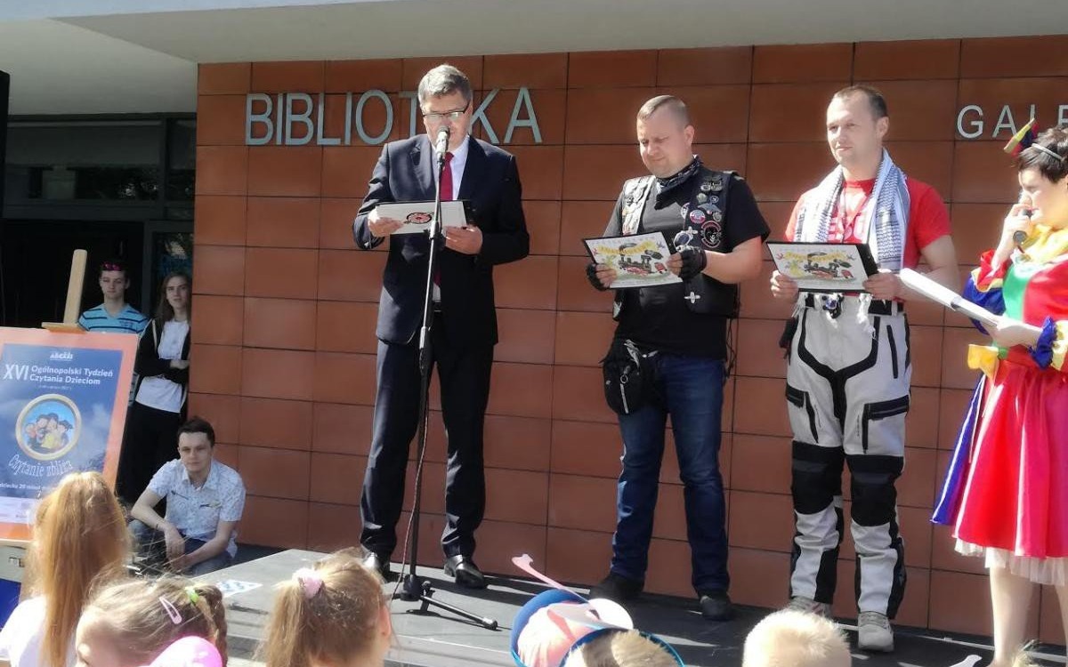 Oświęcim. Wspólnie czytali Lokomotywę Juliana Tuwima