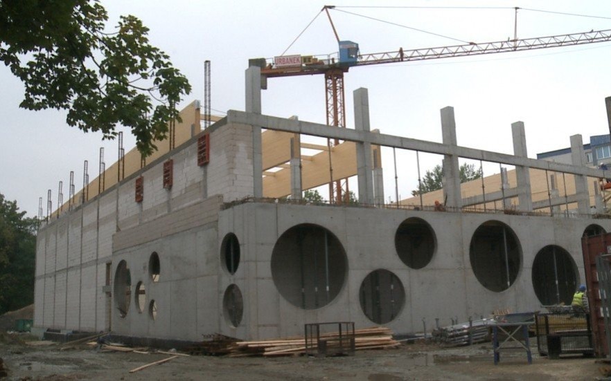 Oświęcim. Do końca roku hala sportowa będzie zadaszona