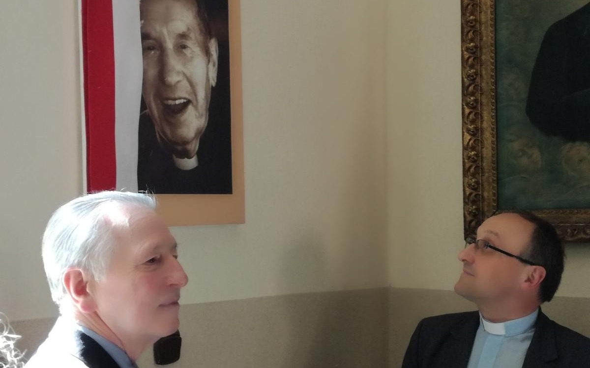 Oświęcim. Odsłonięto tablicę z wizerunkiem ks. Leona Musielaka