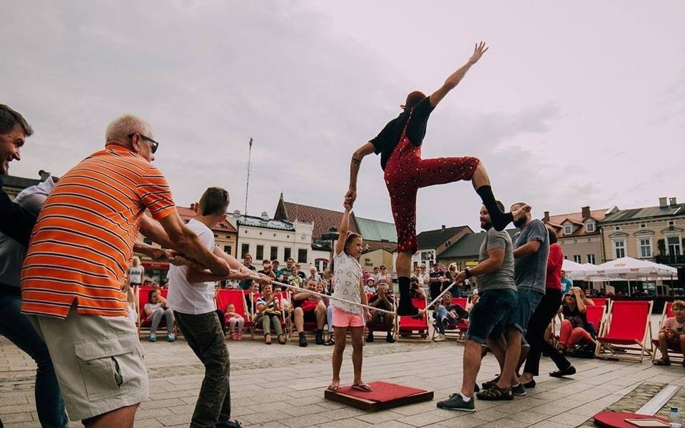 Oświęcim. Teatry uliczne ponownie wystąpią na rynku