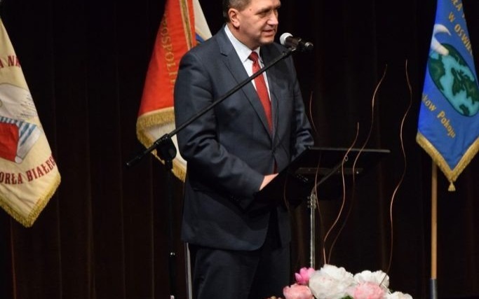 Oświęcim. Życzenia i nagrody z okazji Dnia Edukacji Narodowej