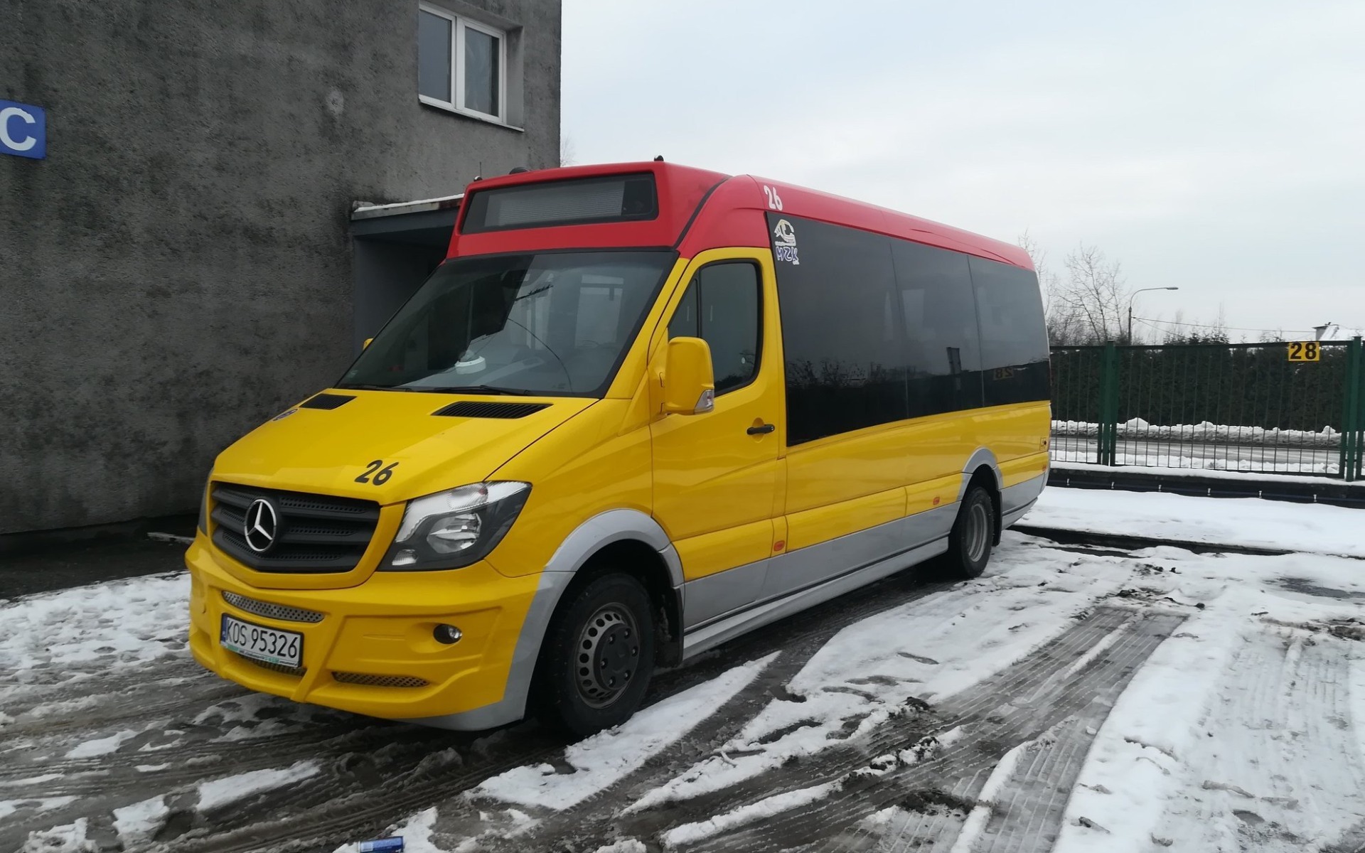 Oświęcim. 7-metrowy mercedes benz obsługuje linie 19, 24 i 43