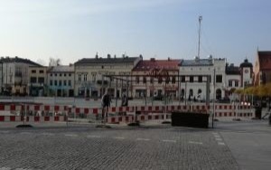 Oświęcim. Utrudnienia w ruchu w Rynku Głównym do jutra