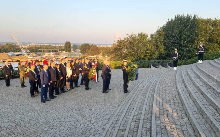 Oświęcim. Prezydent Janusz Chwierut na Westerplatte na uroczystościach 80. rocznicę wybuchu drugiej wojny światowej