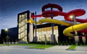 Oświęcim. Kryta pływalnia wznawia działalność w ograniczonym zakresie. Na razie bez strefy rekreacyjnej