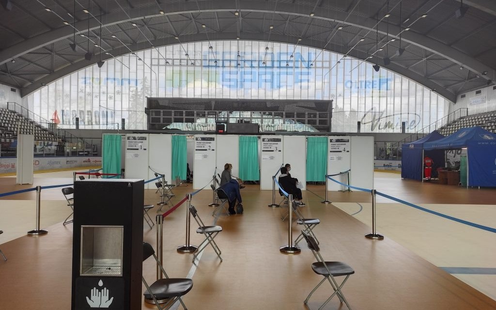 Oświęcim. Gdy zostaną szczepionki możesz się zaszczepić. Trzeba jednak wcześniej podać swoje dane do punku szczepień