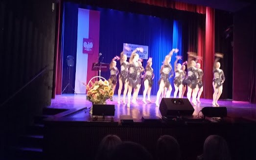 Oświęcim. Docenieni za pracę z dziećmi i młodzieżą. Nagrody i podziękowania dla nauczycieli w Dniu Edukacji Narodowej