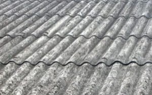 Oświęcim. Konsultacje "Programu usuwania azbestu i wyrobów zawierających azbest na lata 2022 -2023"