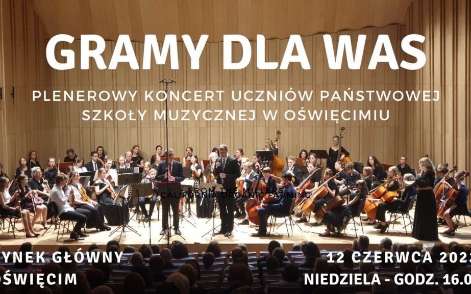 Oświęcim. Koncert uczniów szkoły muzycznej na rynku