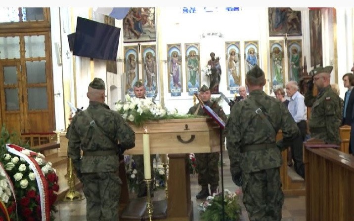 Oświęcim. Przyjaciele i bliscy pożegnali Zofię Posmysz. Damę Orła Białego. Honorową Obywatelkę Miasta Oświęcimia