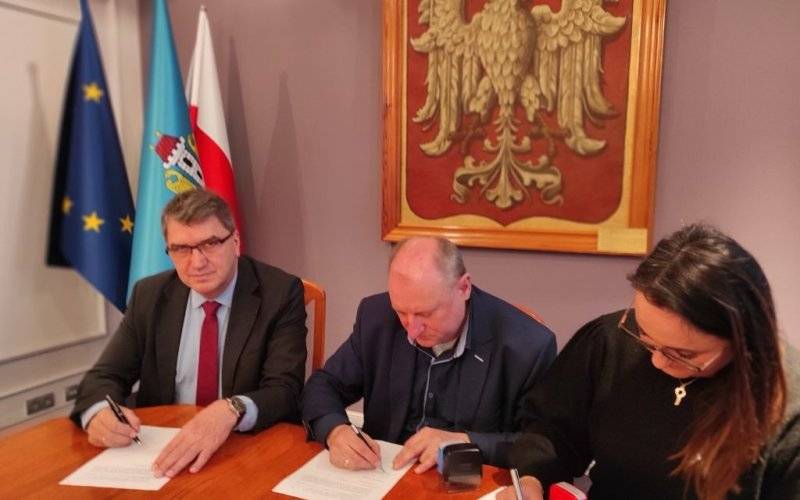 Oświęcim. Kompromis płacowy w urzędzie