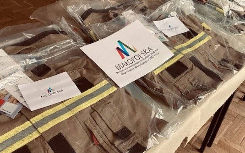 Oświęcim. Nowe ubrania bojowe dla strażaków z OSP