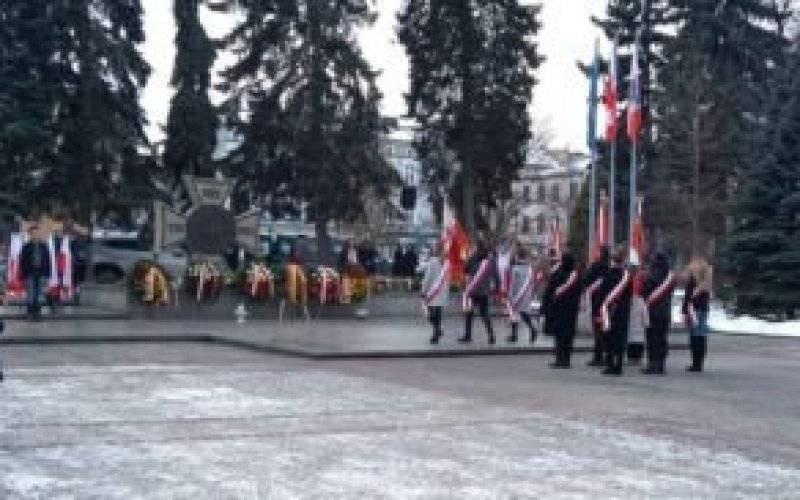 Oświęcim. Uroczystości 79. rocznicy wyzwolenia niemieckiego nazistowskiego obozu koncentracyjnego i zagłady Auschwitz oraz oswobodzenia miasta Oświęcimia spod okupacji Niemiec Hitlerowskich