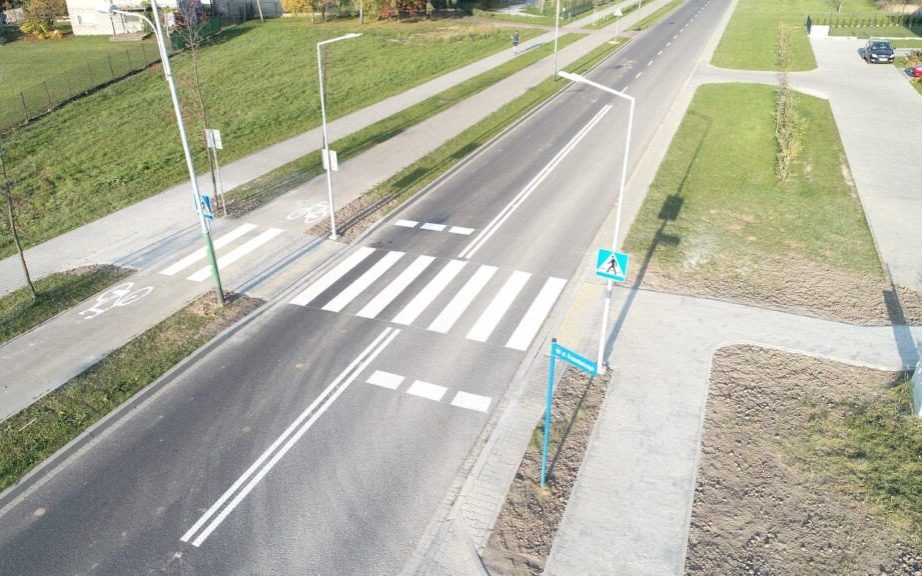 Oświęcim. Nowe przejście dla pieszych z oświetleniem przy ul. Ceglanej