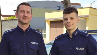 CHEŁMEK. Dzielnicowy oraz policjant ogniwa patrolowego uratowali życie kobiecie