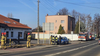 Interwencja strażaków w Nowej Wsi – dym z pieca okazał się dymem z agregatu prądotwórczego