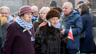 Karol III w Polsce. Monarcha upamiętni ofiary Auschwitz-Birkenau