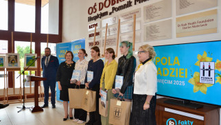 Laureaci konkursu plastycznego Pola Nadziei z nagrodami – FILM, FOTO